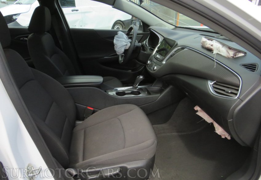 2020 Chevrolet Malibu - Image 27