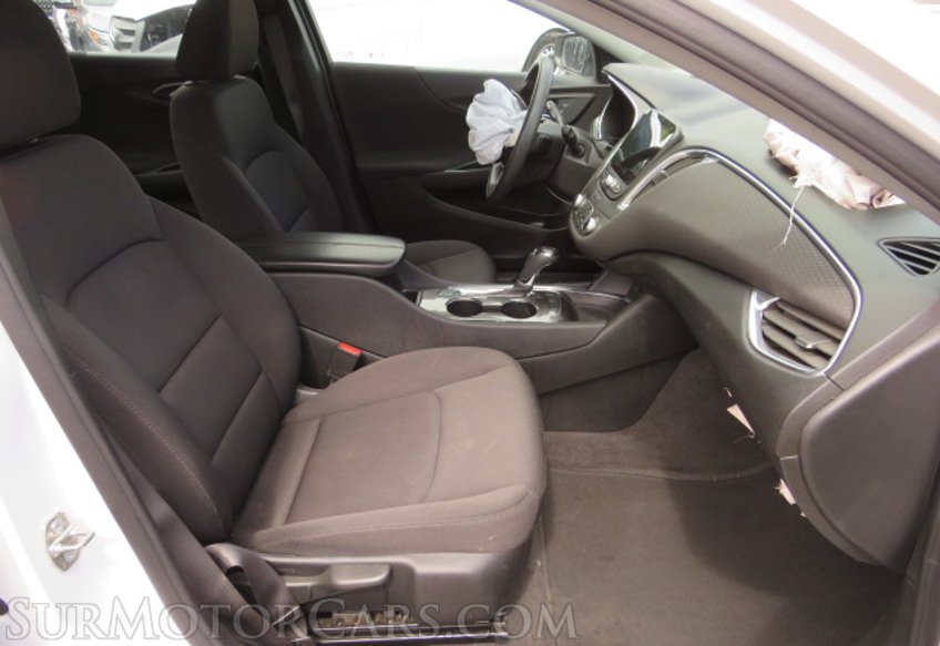 2020 Chevrolet Malibu - Image 25