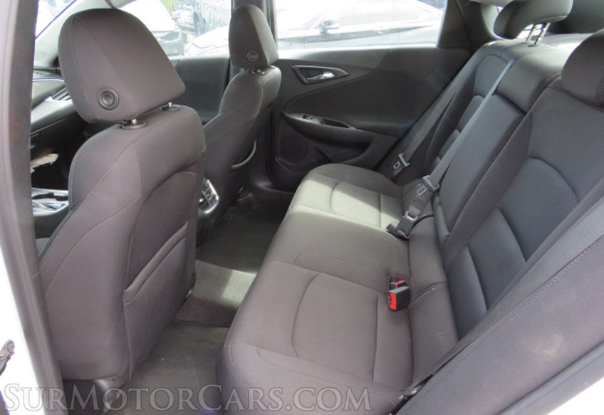 2020 Chevrolet Malibu - Image 30