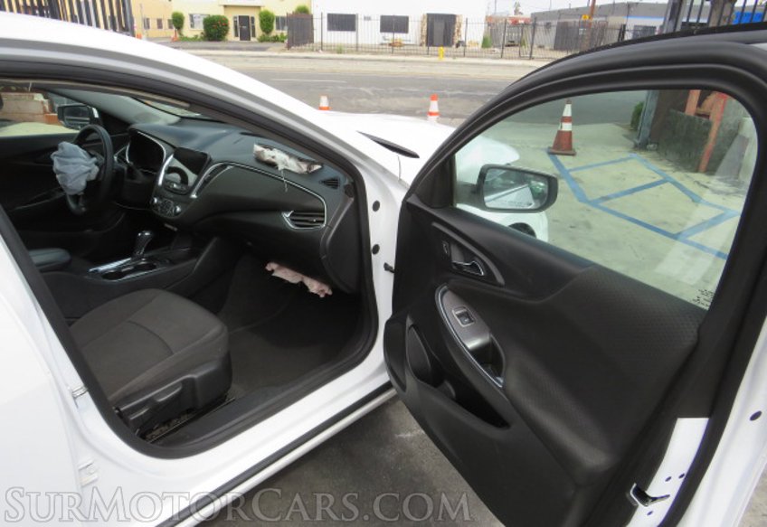 2020 Chevrolet Malibu - Image 21