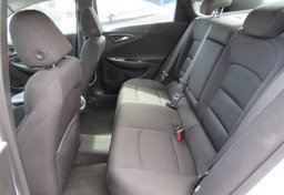 2020 Chevrolet Malibu - Image 28