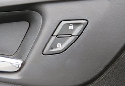 2020 Chevrolet Malibu - Image 40