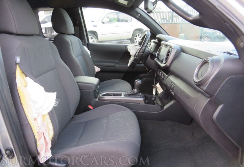 2017 Toyota Tacoma - Image 25