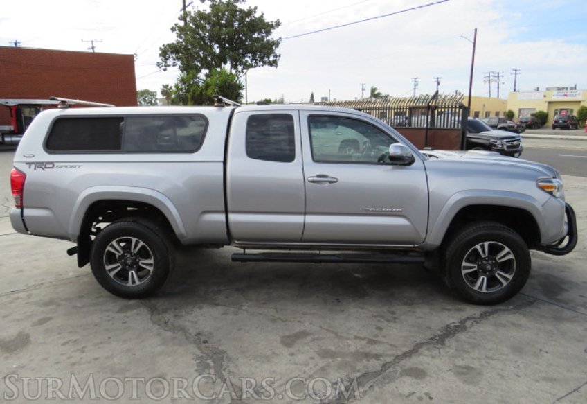 2017 Toyota Tacoma - Image 5