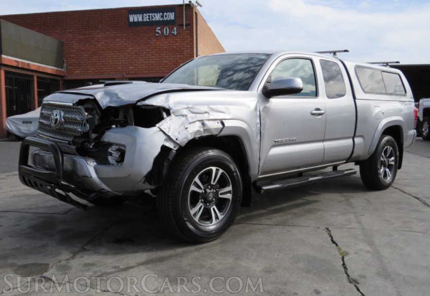 2017 Toyota Tacoma - Image 4