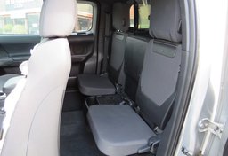 2017 Toyota Tacoma - Image 32