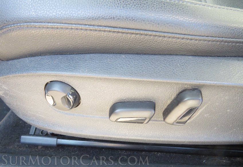 2017 Volkswagen Passat - Image 40