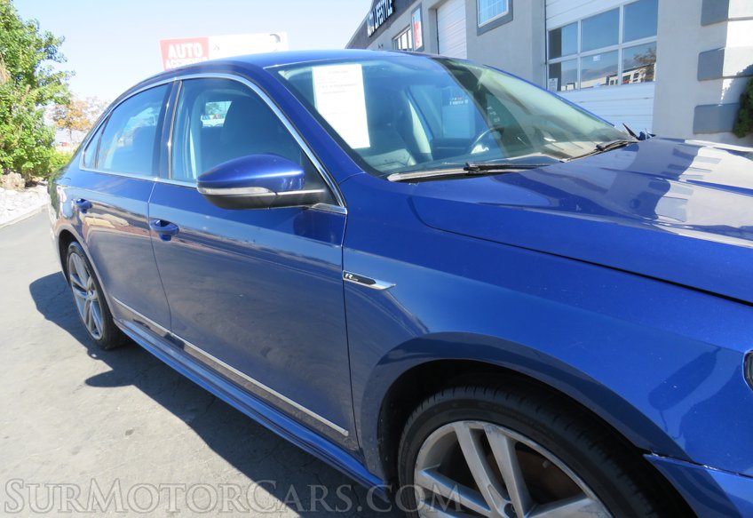 2017 Volkswagen Passat - Image 13