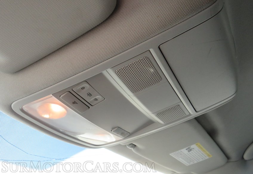 2017 Volkswagen Passat - Image 35