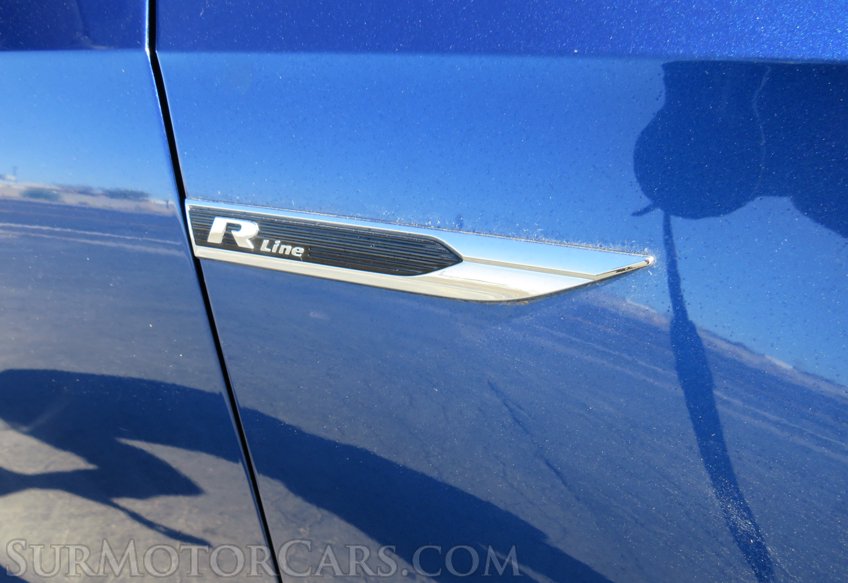 2017 Volkswagen Passat - Image 18