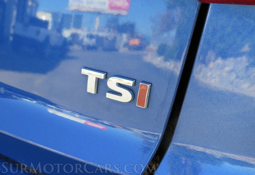 2017 Volkswagen Passat - Image 19