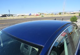 2017 Volkswagen Passat - Image 16