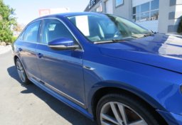 2017 Volkswagen Passat - Image 13