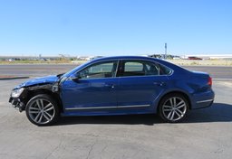 2017 Volkswagen Passat - Image 9