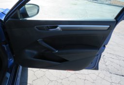 2017 Volkswagen Passat - Image 43