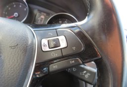 2017 Volkswagen Passat - Image 29