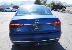 2017 Volkswagen Passat - Image 11