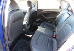 2017 Volkswagen Passat - Image 27