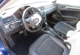 2017 Volkswagen Passat - Image 21