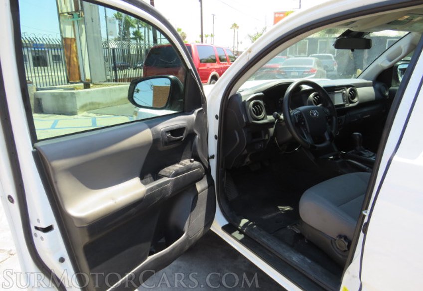 2018 Toyota Tacoma - Image 17