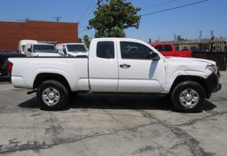 2018 Toyota Tacoma - Image 12