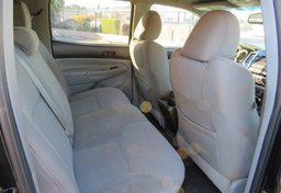 2012 Toyota Tacoma - Image 32