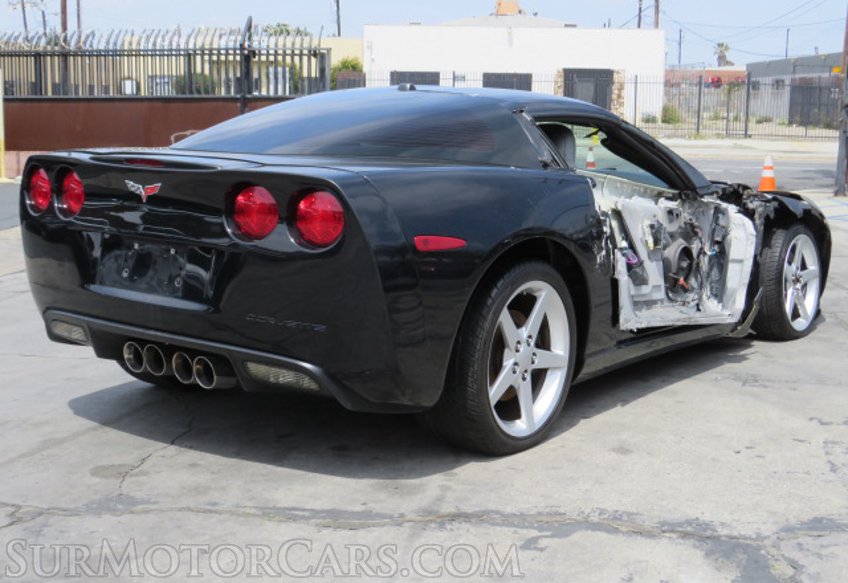 2005 Chevrolet Corvette - Image 10