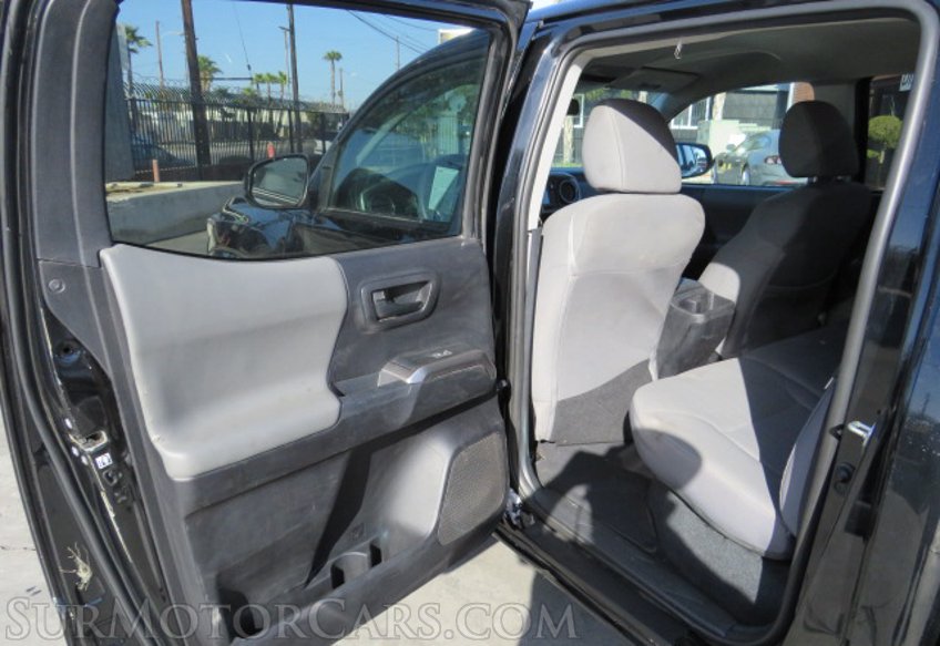 2019 Toyota Tacoma - Image 21