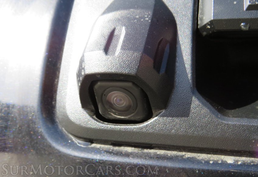 2019 Toyota Tacoma - Image 13