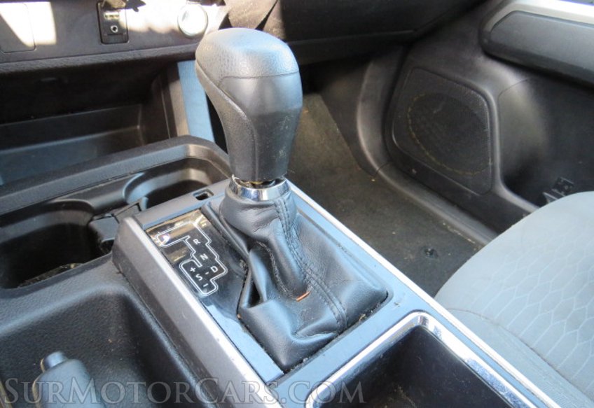 2019 Toyota Tacoma - Image 34