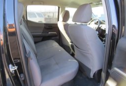 2019 Toyota Tacoma - Image 29