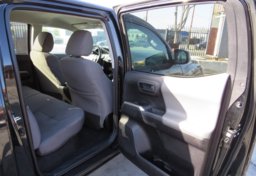 2019 Toyota Tacoma - Image 22