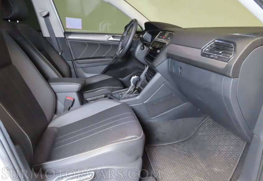 2023 Volkswagen Tiguan - Image 21