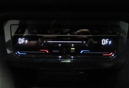 2023 Volkswagen Tiguan - Image 40