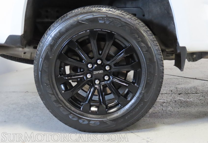 2022 GMC Canyon - Image 16