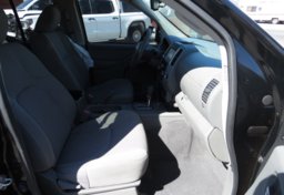 2020 Nissan Frontier - Image 25