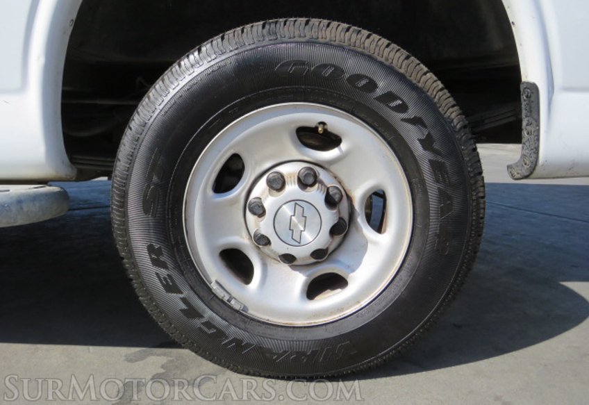 2019 Chevrolet Express Cargo Van - Image 11