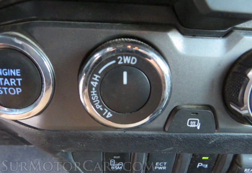 2020 Toyota Tacoma 4WD - Image 39