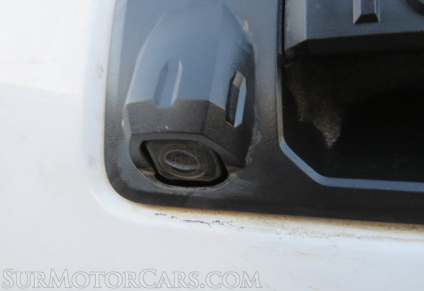 2020 Toyota Tacoma 4WD - Image 18