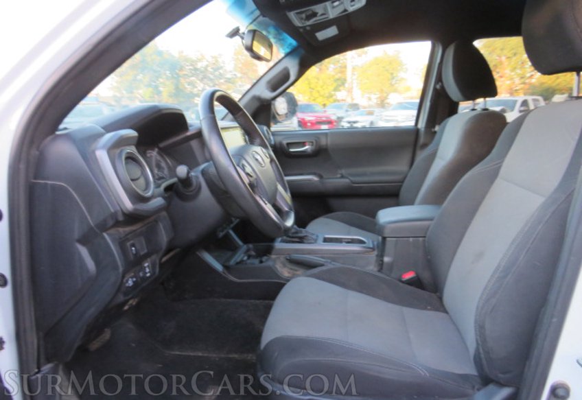 2020 Toyota Tacoma 4WD - Image 24