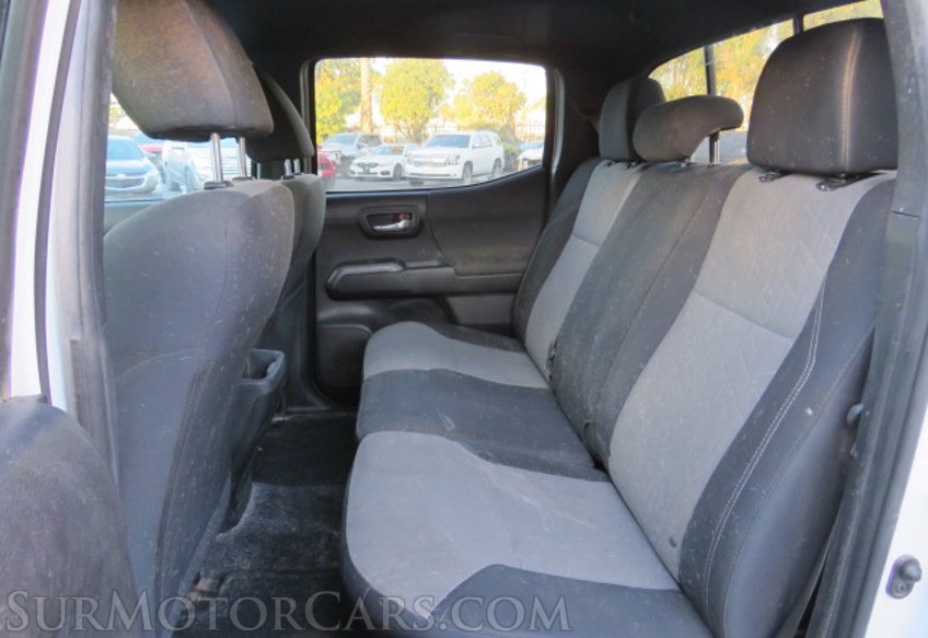 2020 Toyota Tacoma 4WD - Image 30