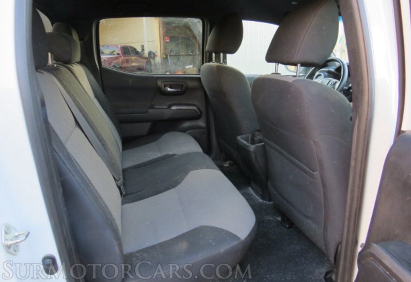 2020 Toyota Tacoma 4WD - Image 31