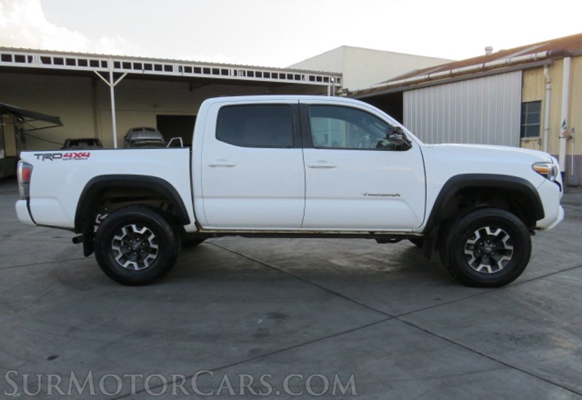 2020 Toyota Tacoma 4WD - Image 5