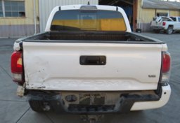 2020 Toyota Tacoma 4WD - Image 12