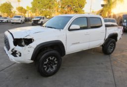 2020 Toyota Tacoma 4WD - Image 2