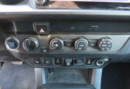 2020 Toyota Tacoma 4WD - Image 34