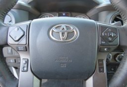 2020 Toyota Tacoma 4WD - Image 36