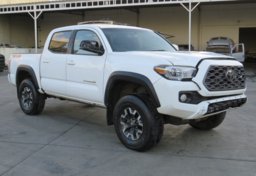 2020 Toyota Tacoma 4WD - Image 3