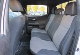 2020 Toyota Tacoma 4WD - Image 30