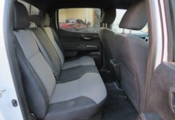 2020 Toyota Tacoma 4WD - Image 29